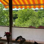 Neu Renoviert Mit Sonnenbalkon Und Netflix Im Zentrum *