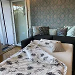 Neu Renoviert Mit Sonnenbalkon Und Netflix Im Zentrum *