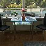 Апартаменты Neu Renoviert Mit Sonnenbalkon Und Netflix Im Zentrum *