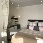 Апартаменты Neu Renoviert Mit Sonnenbalkon Und Netflix Im Zentrum Санкт-Августин