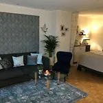 Апартаменты Neu Renoviert Mit Sonnenbalkon Und Netflix Im Zentrum *