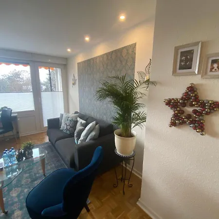 Mit Sonnenbalkon Und Netflix Im Zentrum * 圣奥古斯丁