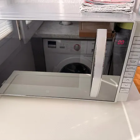 Апартаменты Neu Renoviert Mit Sonnenbalkon Und Netflix Im Zentrum