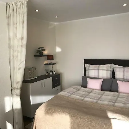 アパート Mit Sonnenbalkon Und Netflix Im Zentrum ザンクト・アウグスティン