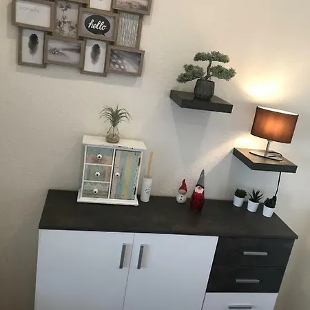 Mit Sonnenbalkon Und Netflix Im Zentrum アパート ザンクト・アウグスティン