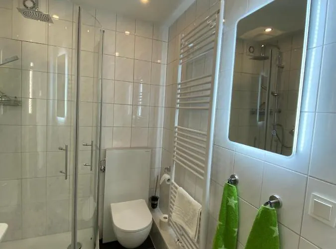 Apartment Neu Renoviert Mit Sonnenbalkon Und Netflix Im Zentrum Sankt Augustin