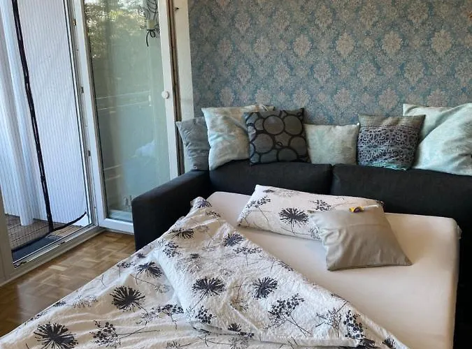 Neu Renoviert Mit Sonnenbalkon Und Netflix Im Zentrum *