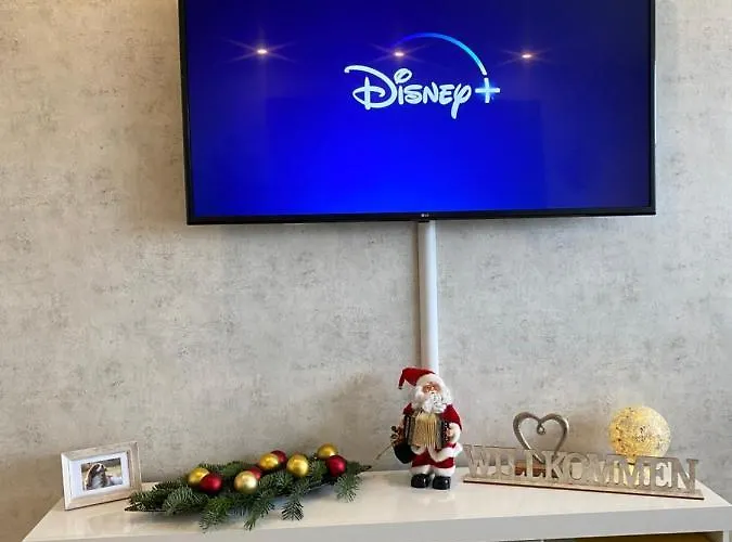 شقة Neu Renoviert Mit Sonnenbalkon Und Netflix Im Zentrum