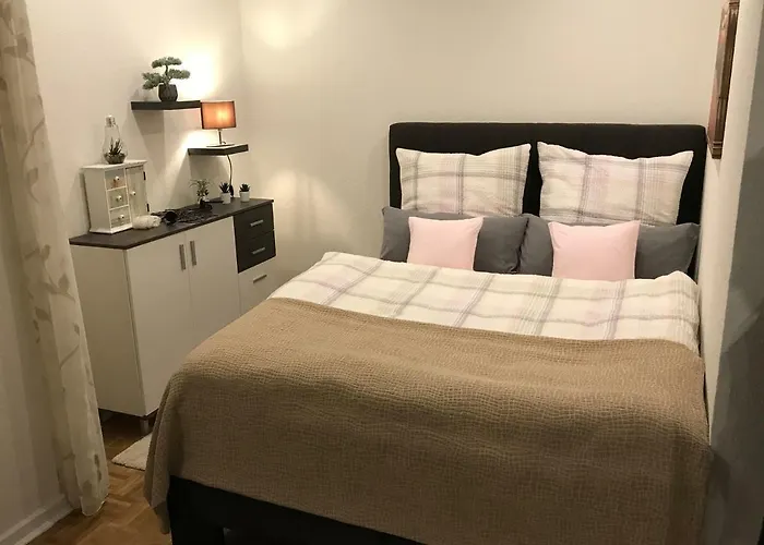 Apartment Neu Renoviert Mit Sonnenbalkon Und Netflix Im Zentrum Sankt Augustin