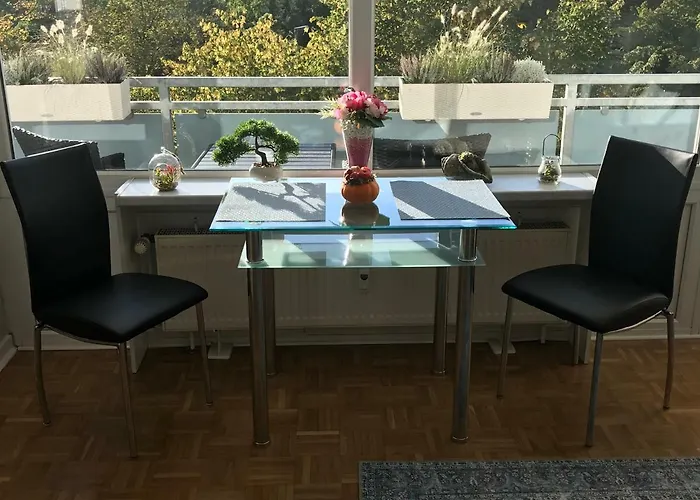 Apartment Neu Renoviert Mit Sonnenbalkon Und Netflix Im Zentrum *