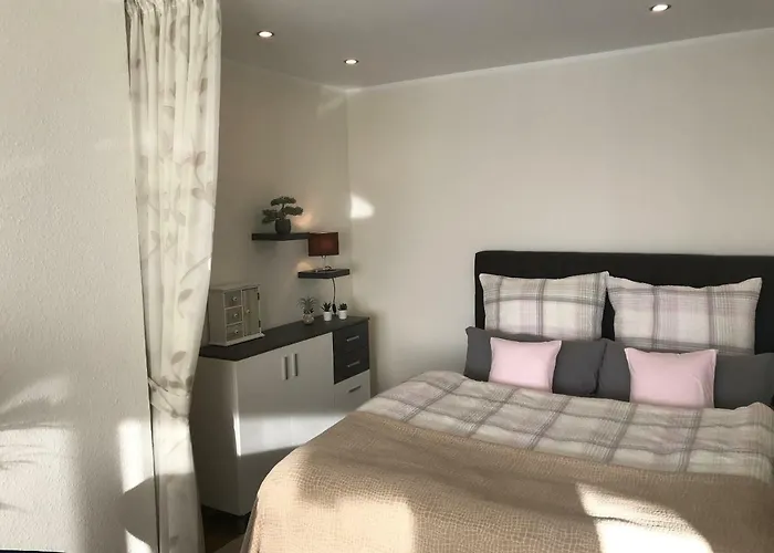 Appartamento Mit Sonnenbalkon Und Netflix Im Zentrum Sankt Augustin